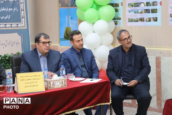 مطالبات بی‌واسطه شورای دانش‌آموزی مدرسه شهید مسافری تبریز با مسوولان وزارت آموزش و پرورش 