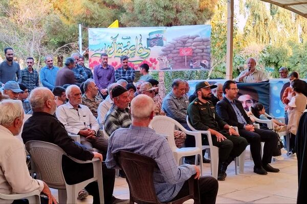 غبارروبی مزار شهدا در گلستان شهدای کهریزسنگ