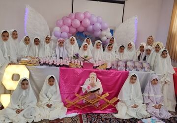 جشن تکلیف دانش‌آموزان دبستان شهید رجبی ملایر