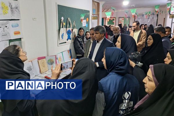  آیین افتتاح جشنواره ماها و ایران‌مون در دبیرستان خدیجه کبری پردیس 