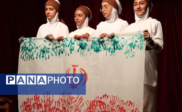 حضور نماینده استان در مرحله کشوری چهارمین جشنواره ملی تئاتر درسی در میناب