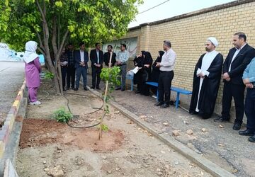 پویش کاشت نهال امید به‌یاد شهدای جنگ رمضان در کازرون