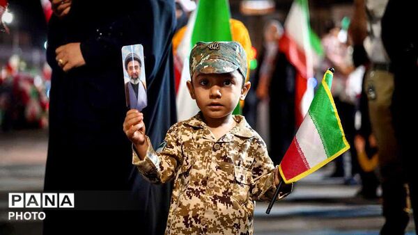 این علم تا قیامت بالاست