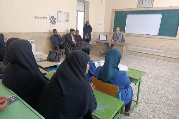 بازدید معاون سوادآموزی آموزش و پرورش خراسان جنوبی از طبس و دستگردان