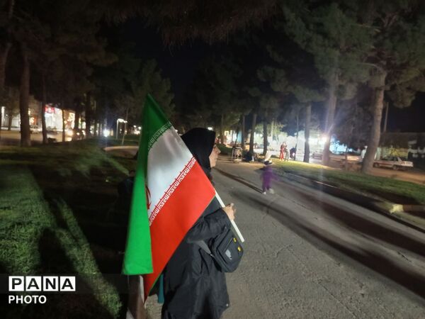 حضور مردم نمایشی از اتحادوهمبستگی دربلوار جمهوری نیشابور