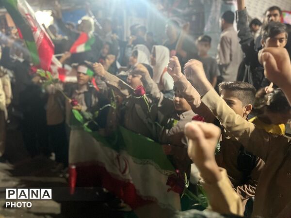 حضور دانش‌آموزان در ویژه برنامه ولادت حضرت معصومه(س)
