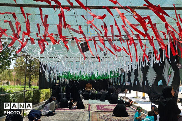 آغاز مراسم وداع با پیکر رهبر شهید در مشهد مقدس