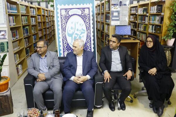 بازدید نماینده مجلس از آموزش‌وپرورش فیروزکوه و دیدار با کتابداران