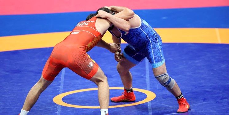 آذرپیرا نقره‌ای شد