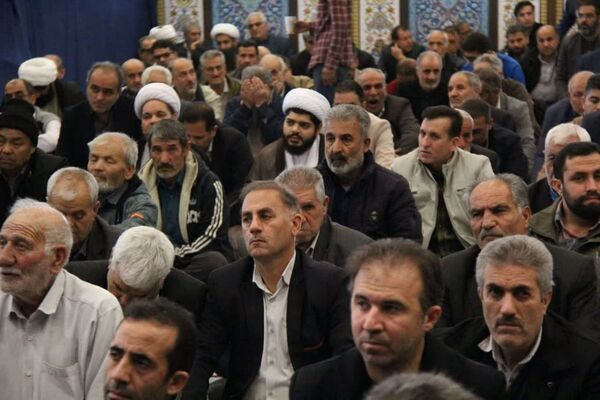 تقدیر از مدیران و فعالان پیشگیری از آسیب‌های اجتماعی شهرک امید صفادشت در نماز جمعه
