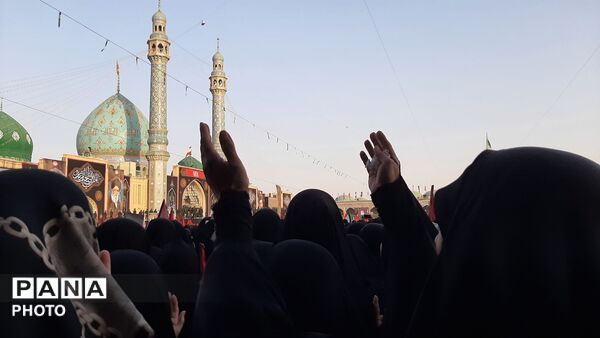 وداع پرشور نوجوانان با آقای شهید ایران 
