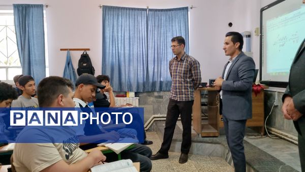 تقدیر از معلمان دبیرستان نمونه دولتی پژوهش آشخانه