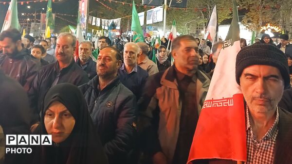 مردم خستگی ناپذیر خرم آباد تا روز پیروزی خیابان را رها نخواهند کرد