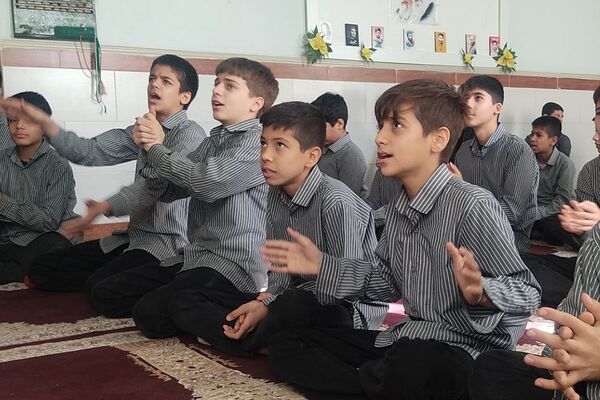 جشن میلاد حضرت فاطمه زهرا (س) در مدارس کهریزک 