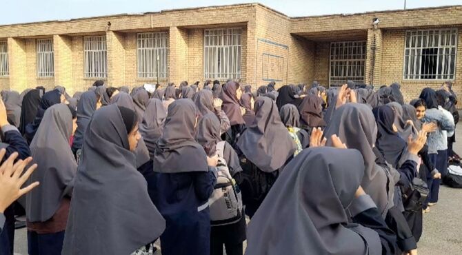 جشن عاطفه‌ها، روایت همدلی دانش‌آموزان در مدرسه هاجر