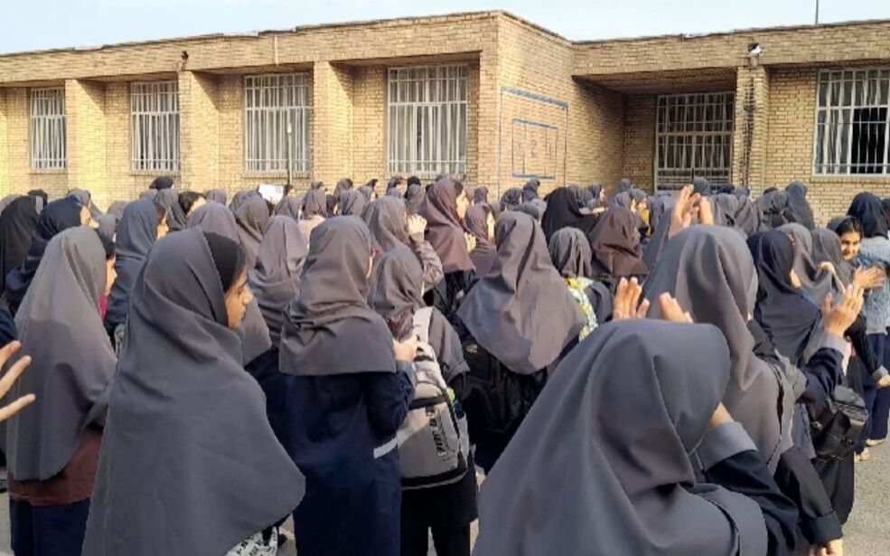 جشن عاطفه‌ها، روایت همدلی دانش‌آموزان در مدرسه هاجر