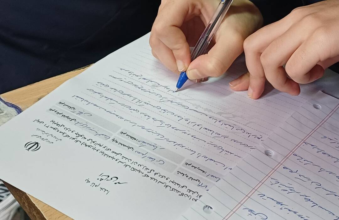 هم صدایی قلم و رنگ در پاسخ به پرسش مهر