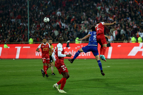 دیدار تیم‌های استقلال و پرسپولیس