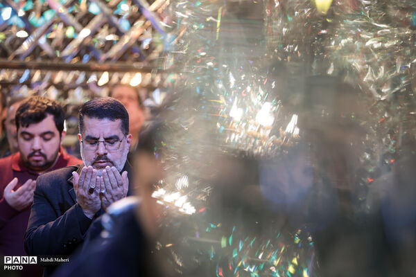 اقامه نماز عید سعید فطر در آستان مقدس امام زاده صالح(ع)