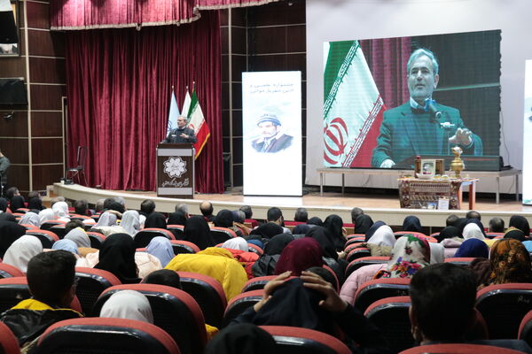 جشنواره علمی و ادبی شهریارخوانی دانش‌آموزی در تبریز
