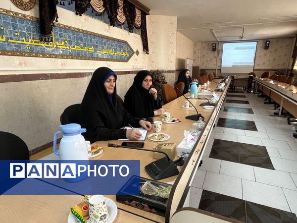 حضور فعال همکاران شهرستان قدس به صورت مجازی در دومین جلسه ستاد بزرگداشت دهه فجر  