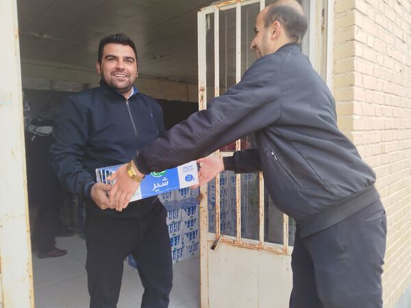 اولین توزیع شیر رایگان در مدارس ابتدایی شهرستان فاروج 