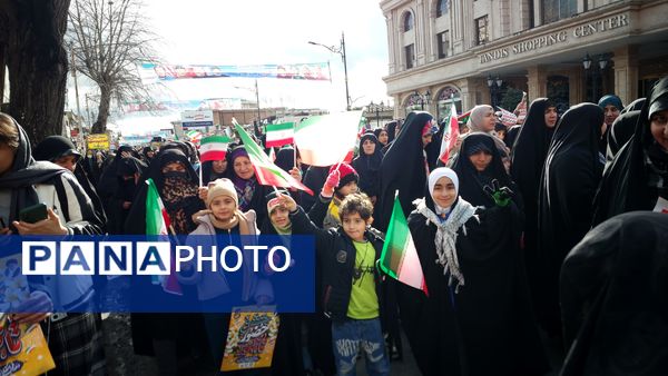 راهپیمایی 22 بهمن در مه ولات 