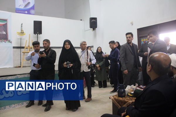 نواختن زنگ آغاز سال تحصیلی ۱۴۰۴-۱۴۰۵ در بوشهر