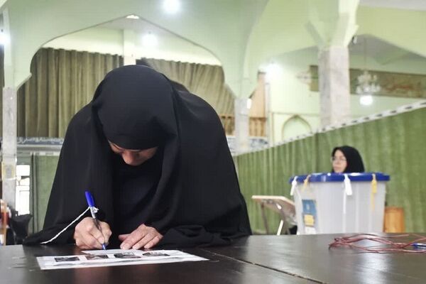 چهاردهمین انتخابات ریاست‌جمهوری در مسجد انقلاب بجنورد