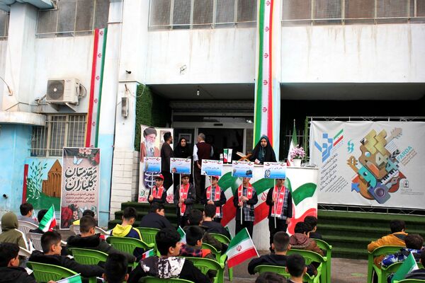  افتتاح جشنواره «امید فردا» در مدرسه شاهد ده دی ورامین