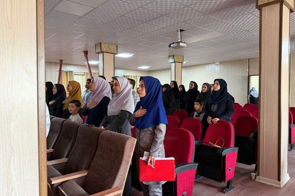  نشست هم‌اندیشی مراقبین سلامت با محوریت ارتقای سبک زندگی سالم در ملارد