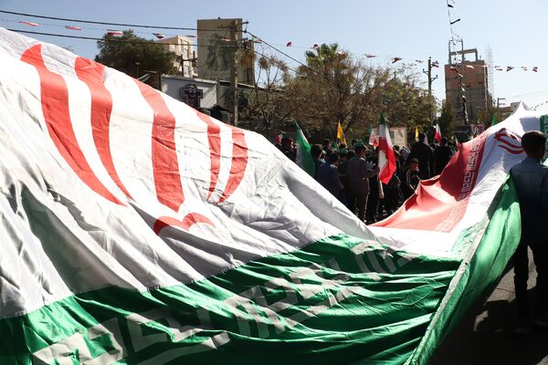 فریاد استکبار ستیزی از ورامین طنین انداز شد
