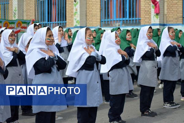 افتتاحیه طرح  «ایرانمون» در مدرسه شهدای گمنام بهارستان‌دو