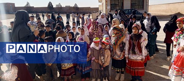 جشن دهه فجر در مدرسه شهید معتمدی