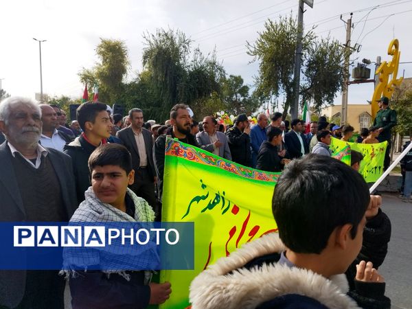 راهپیمایی ۲۲ بهمن همزمان با سراسر کشور