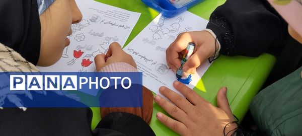 حماسه حضور فرهنگیان و دانش‌آموزان منطقه ۵ در راهپیمایی ۲۲ بهمن