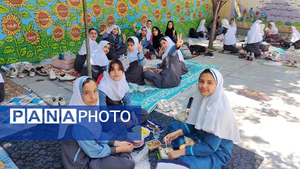 صبحانه سالم به‌مناسبت هفته سلامت در مدرسه نسترن آشخانه