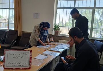 دانش‌آموزان دبیرستان شهید سلیمانی کارنامه های خود را دریافت کردند
