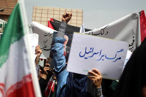 تجمع بزرگ دانش‌آموزان و فرهنگیان در حمایت از مردم مظلوم غزه و فلسطین