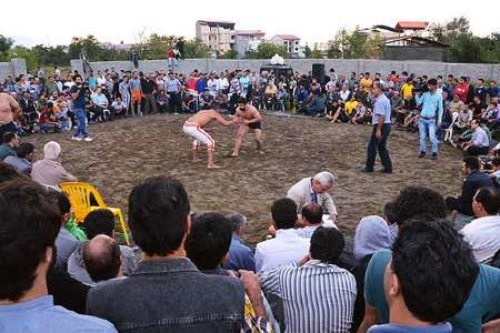 بیش از 50 کشتی گیر در کشتی گیله مردی با هم به رقابت پرداختند