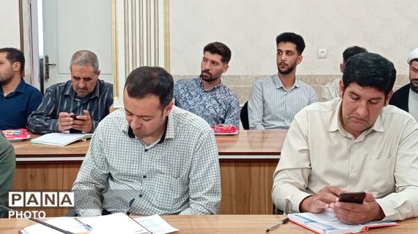 گردهمایی مدیران مدارس شهرستان بن با محوریت پروژه مهر و بازگشایی مدارس