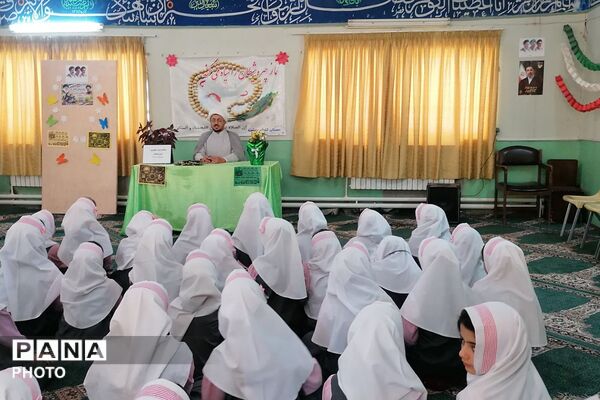 آغاز فعالیت‌های فرهنگی «قرآن و عترت و نماز» در مدارس فیروزکوه