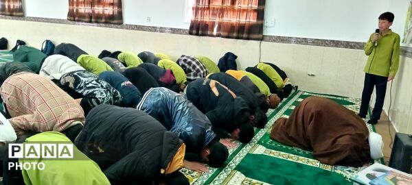 مدرسه شهید صادقی، میزبان دانش آموزان روزه دار در محفل نورانی قرآن