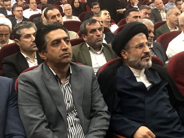 همایش تجلیل از مدیران و کارکنان نمونه شهرستان محمودآباد 