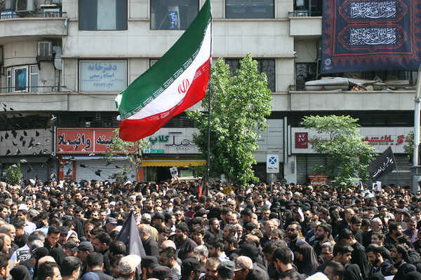 مراسم تشییع پیکر شهدای خدمت در تهران
