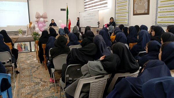 جشن روز خیاط درهنرستان کیمیاناحیه۳
