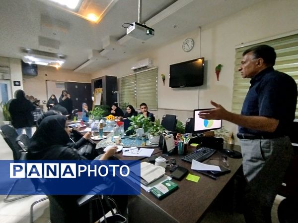 بحران آب مشهد زیر ذره‌بین رسانه‌ها و کارشناسان در فرهنگسرای محیط زیست