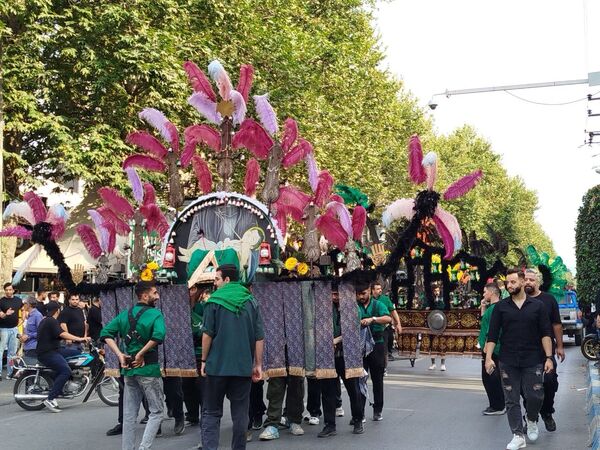 آیین علم‌گردانی ماه محرم در آمل
