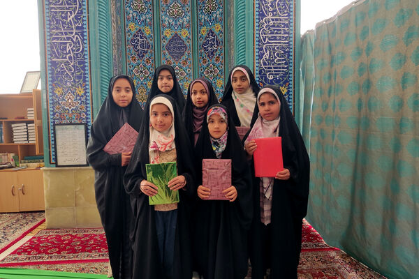 اعتکاف دختران دانش‌آموز شهر سورمق