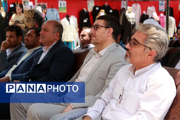 افتتاح نخستین جشنواره تن‌پوش نور، نمایشگاه مُد و لباس ایرانی اسلامی در شهرستان بهارستان 